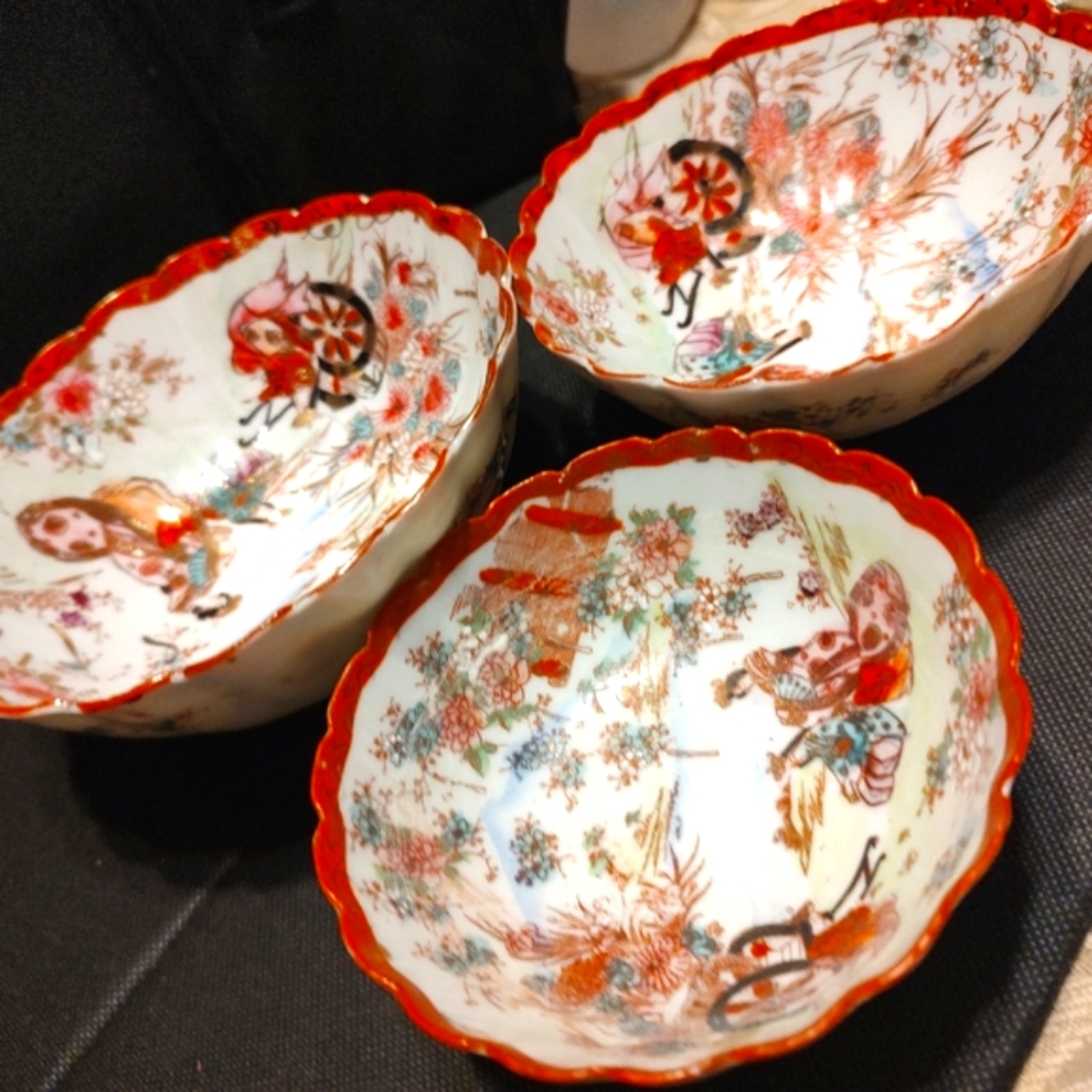 🔸⛩️🔸 Gorgeous Antique Vintage Hand Painted Japanese Porcelain Nesting Bowl Set - Picture 13 of 16